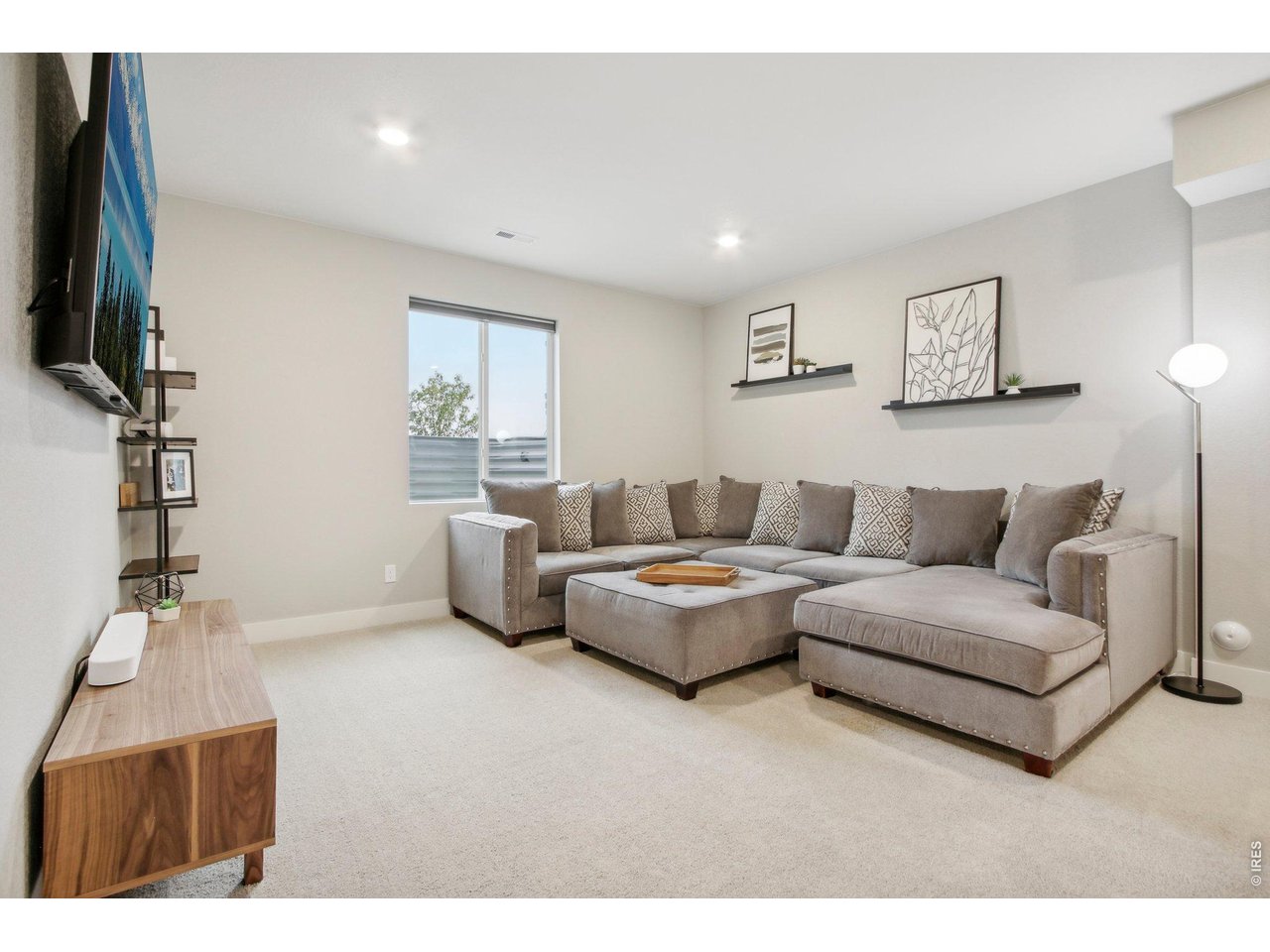 1109 Larkspur Dr