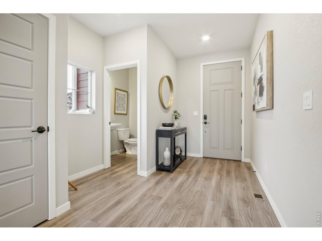 1109 Larkspur Dr