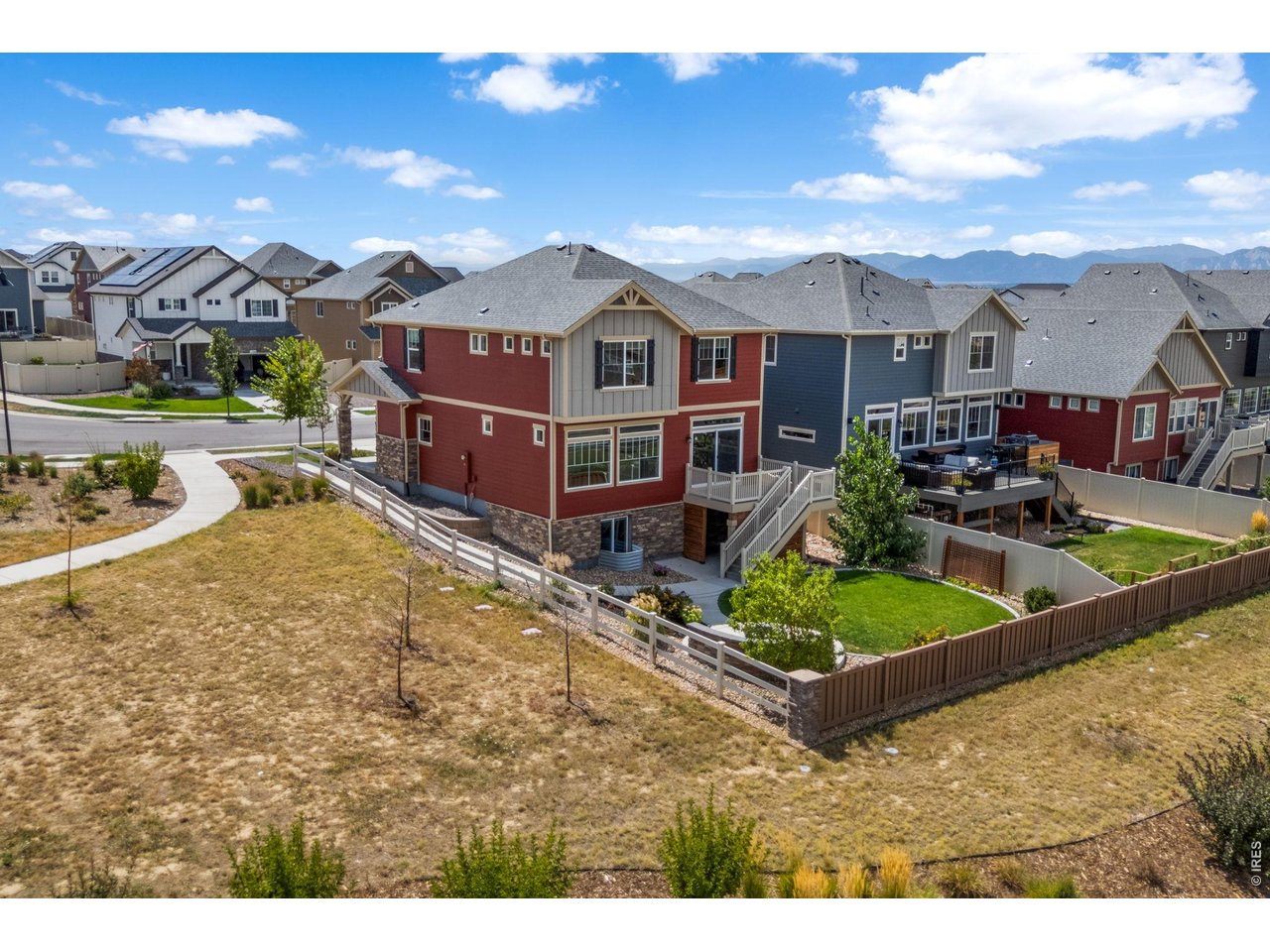 1109 Larkspur Dr