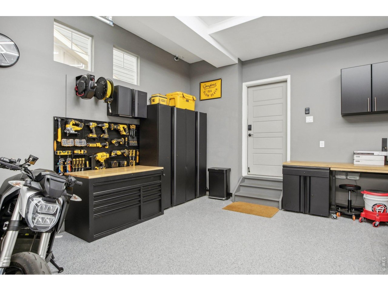 1109 Larkspur Dr