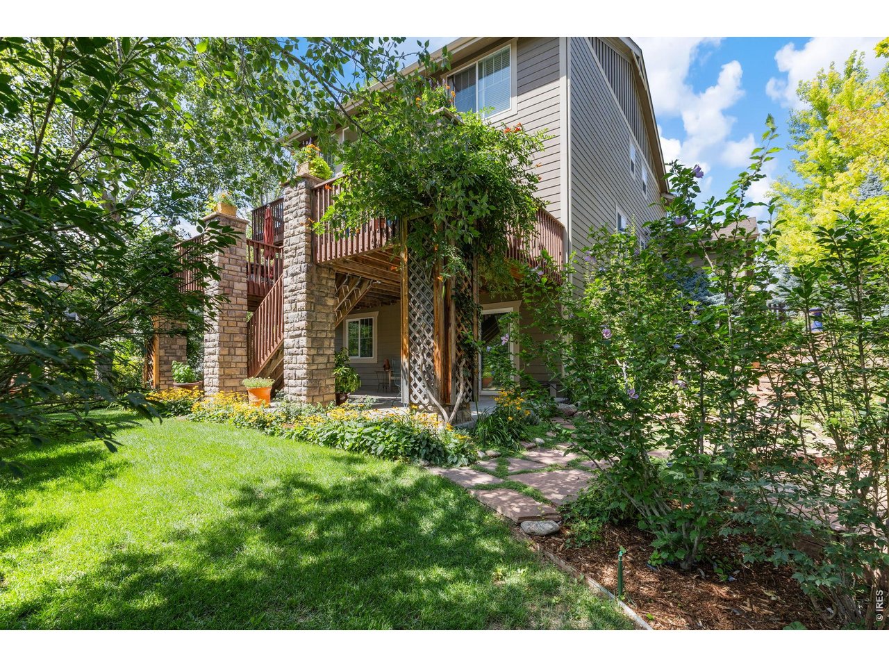 122 Peregrine Ln