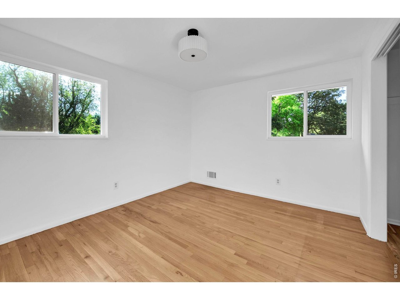 4744 Kellogg Cir