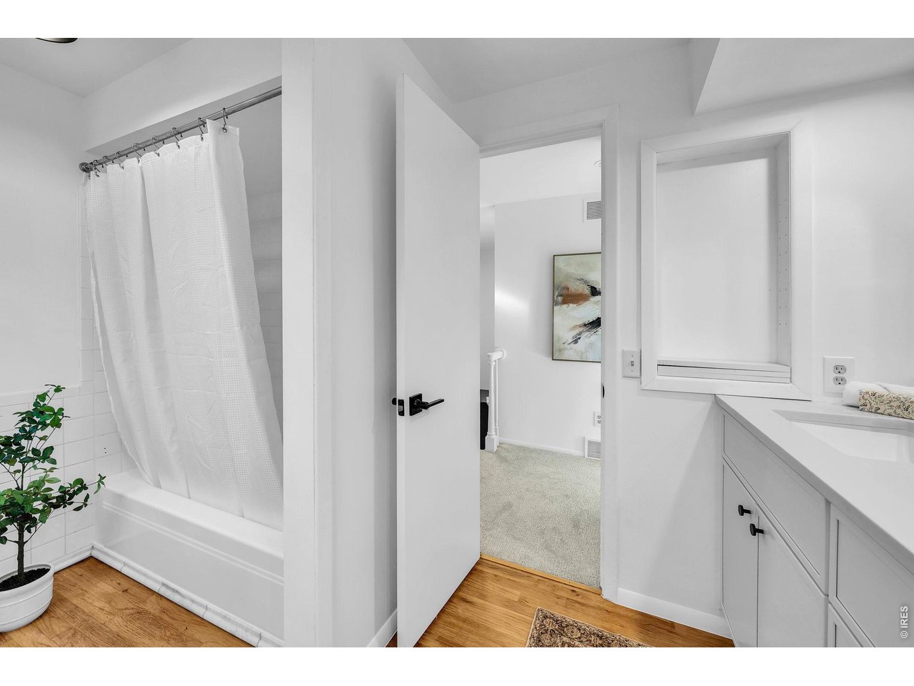 4744 Kellogg Cir