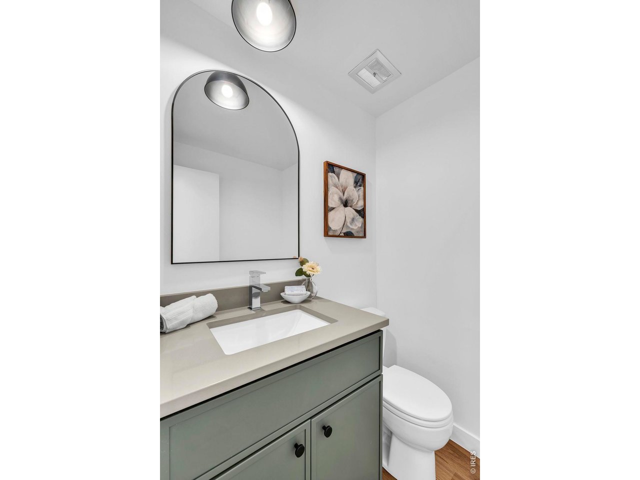 4744 Kellogg Cir