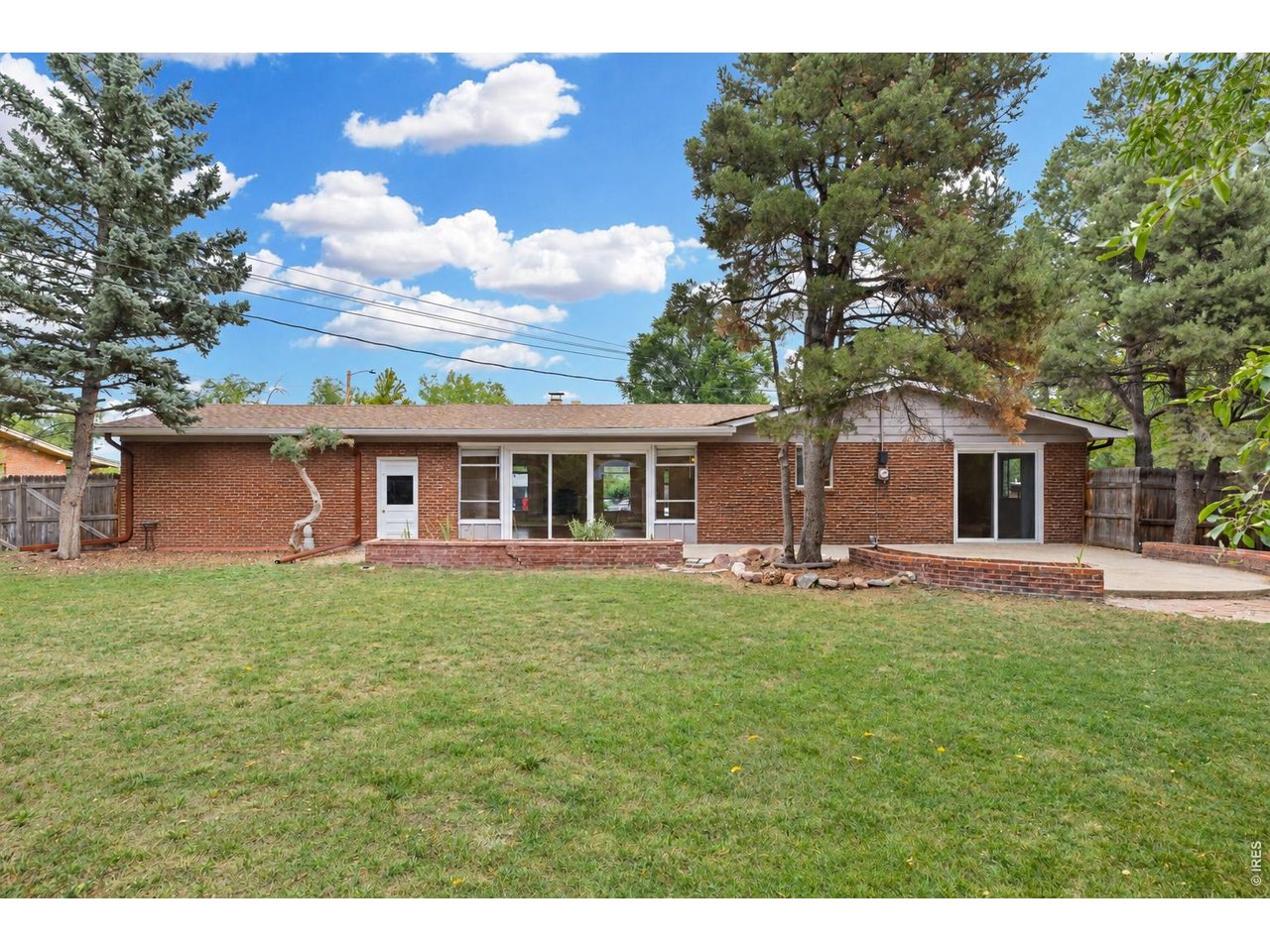 4350 Comanche Dr