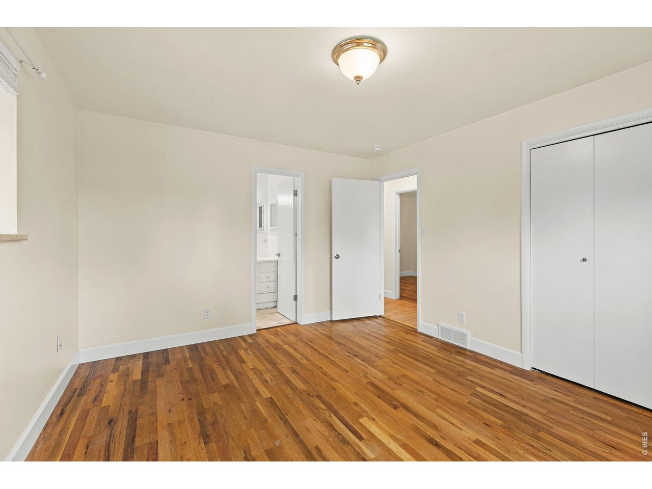 4350 Comanche Dr