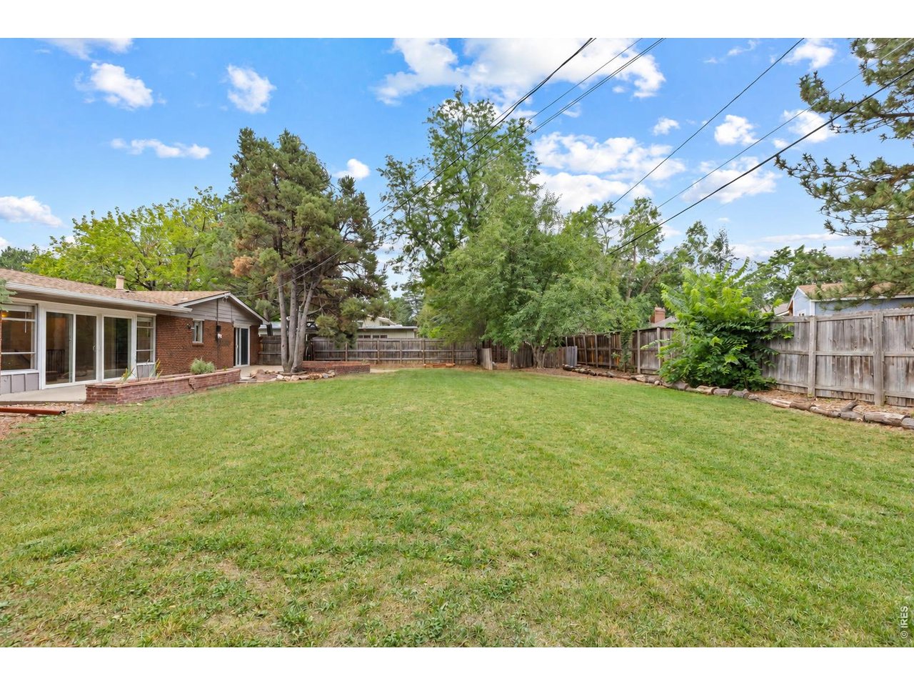 4350 Comanche Dr