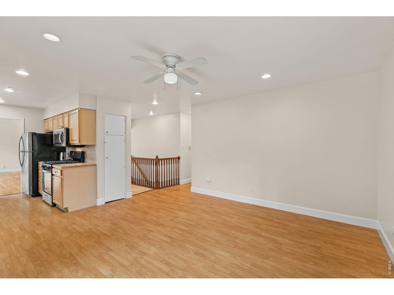 4350 Comanche Dr