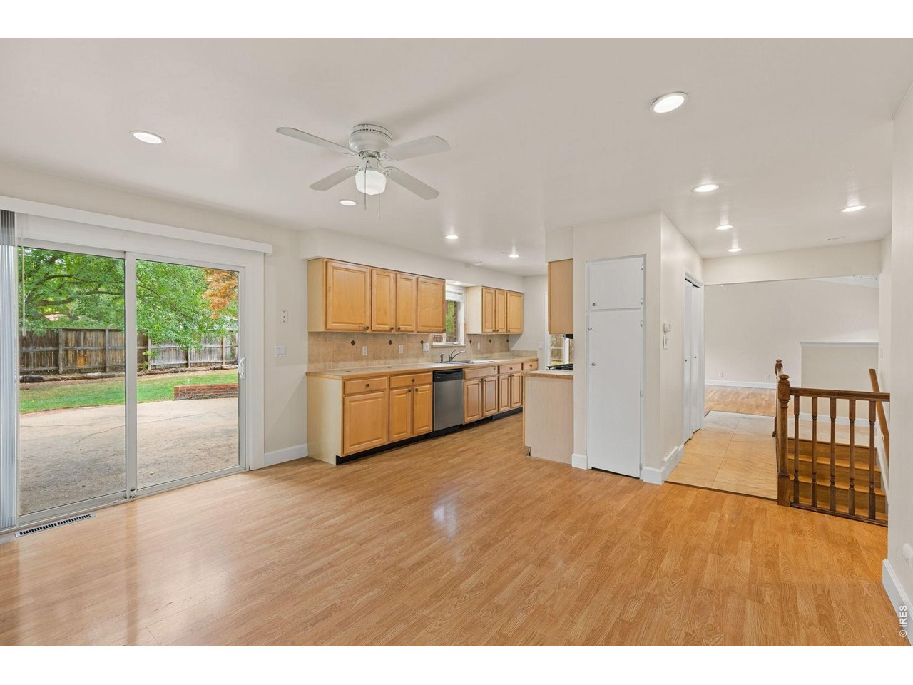 4350 Comanche Dr