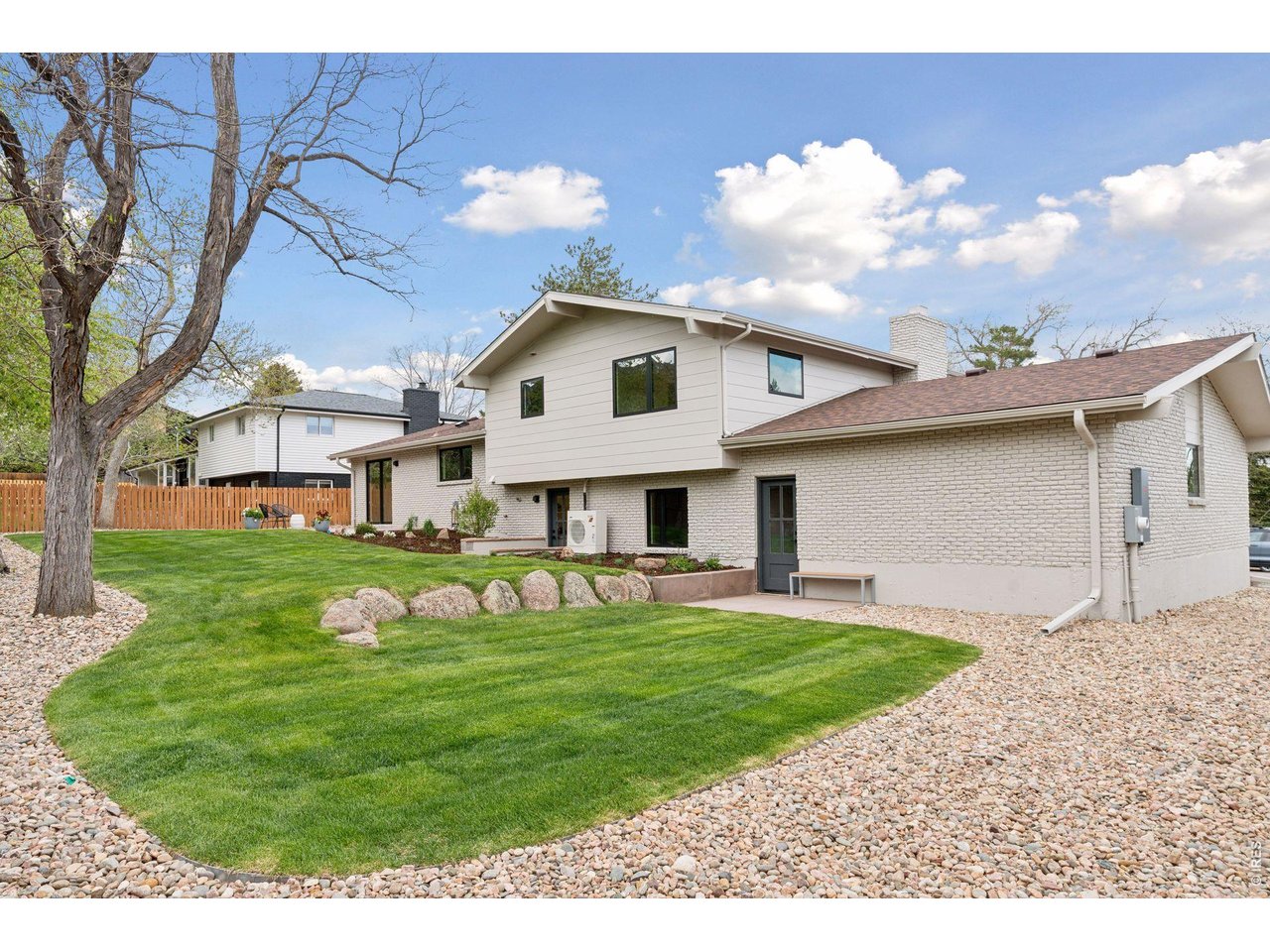 2890 Regis Dr