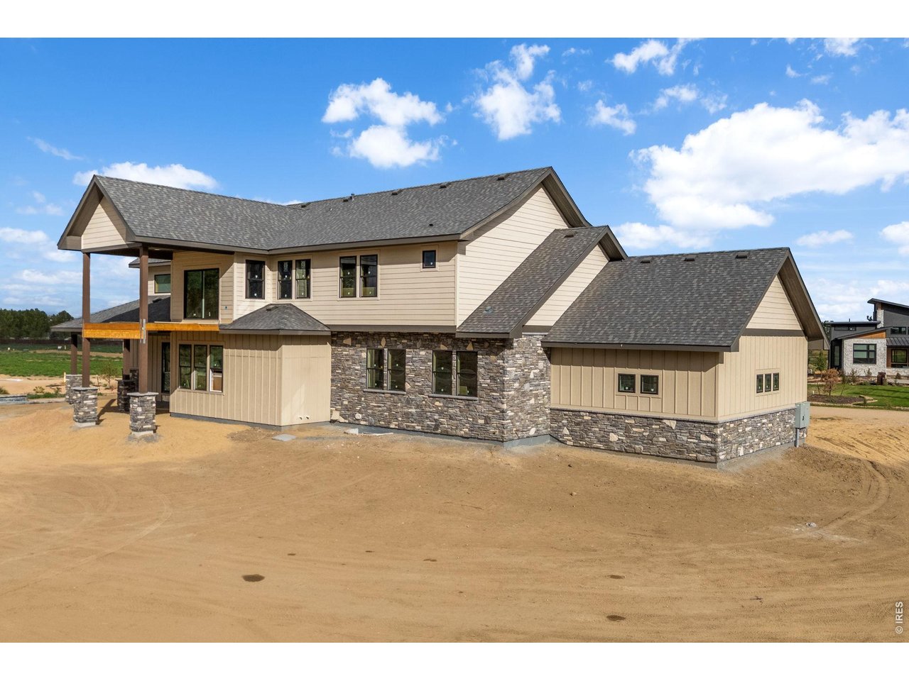 1850 Country Dr
