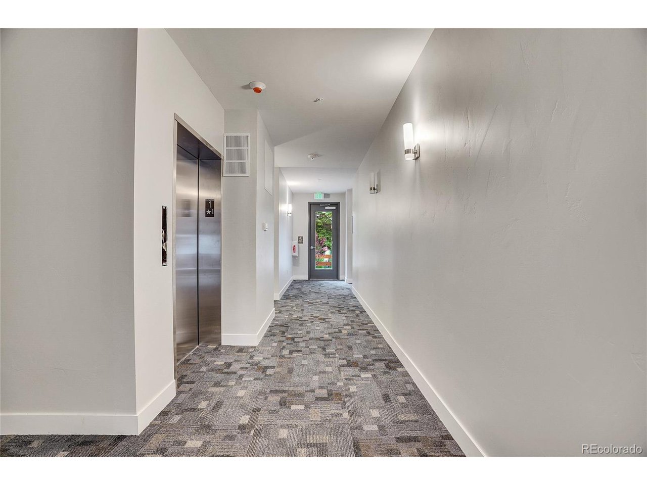 1304 Snowberry 102