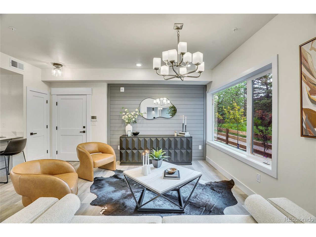 1304 Snowberry 102