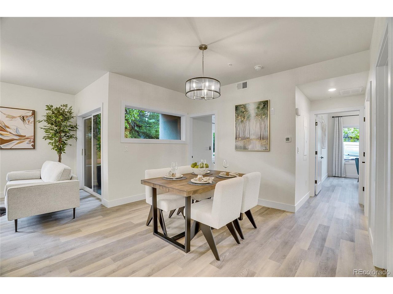 1304 Snowberry 102