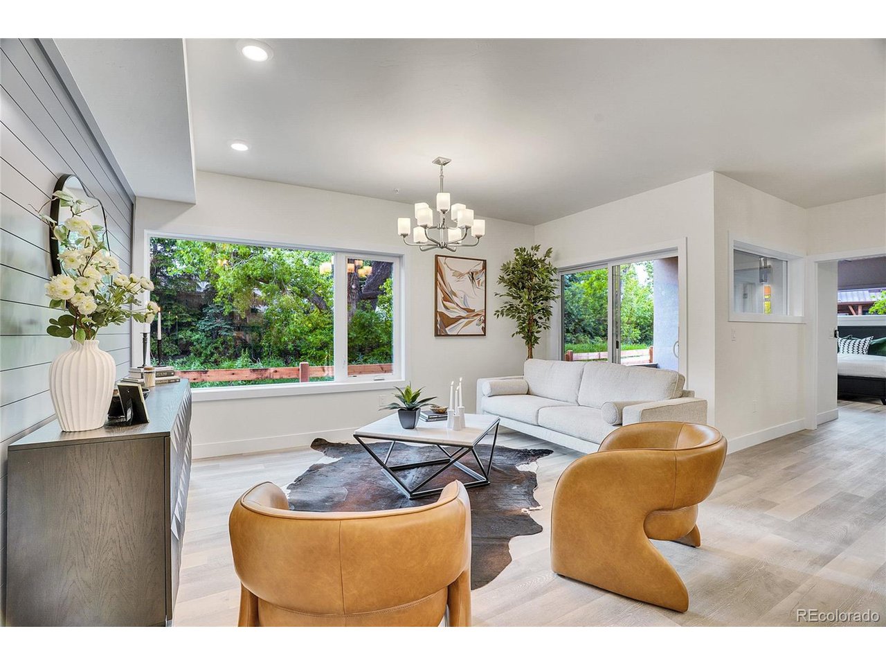 1304 Snowberry 102
