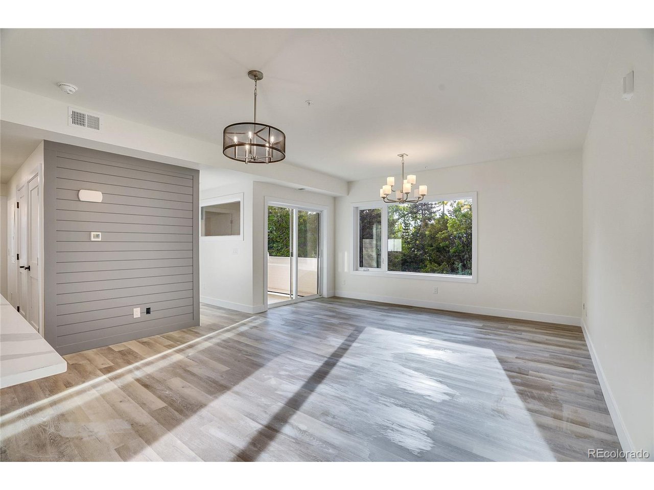 1304 Snowberry 102
