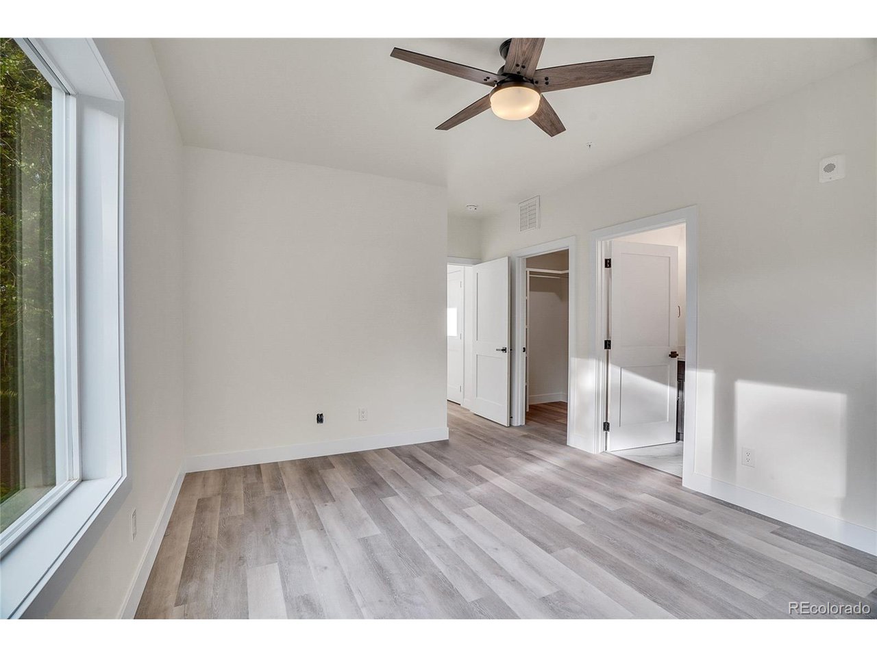 1304 Snowberry 102