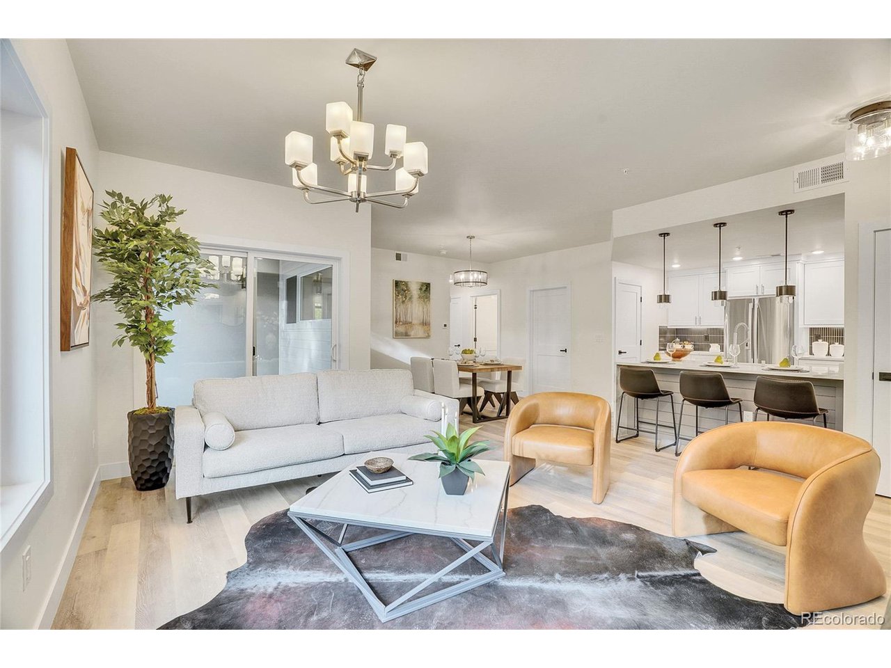 1304 Snowberry 102