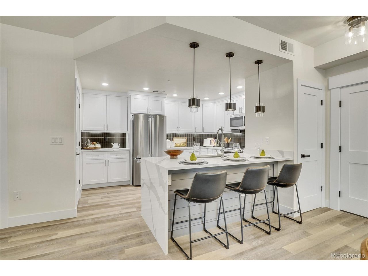 1304 Snowberry 102