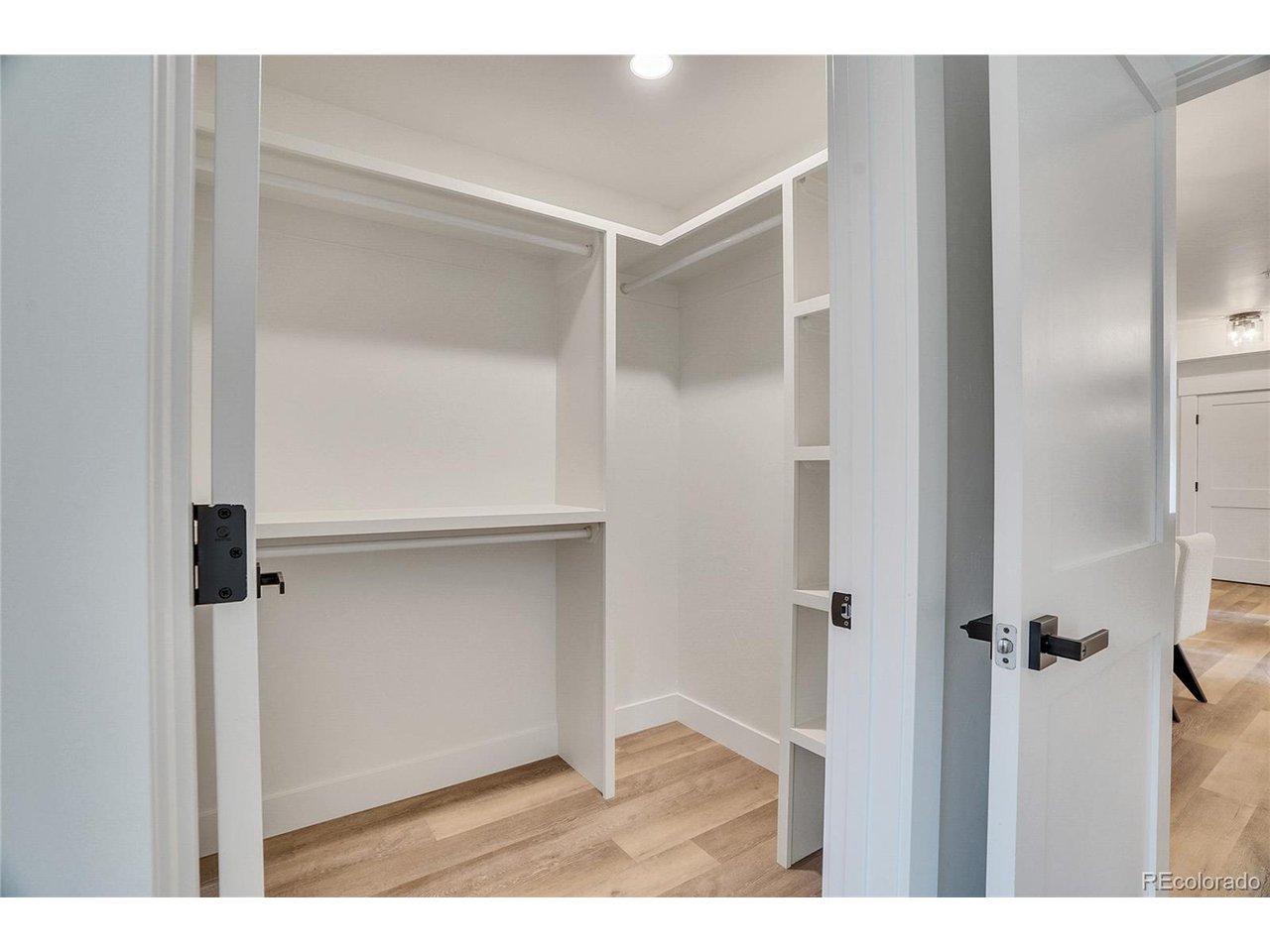 1304 Snowberry 102