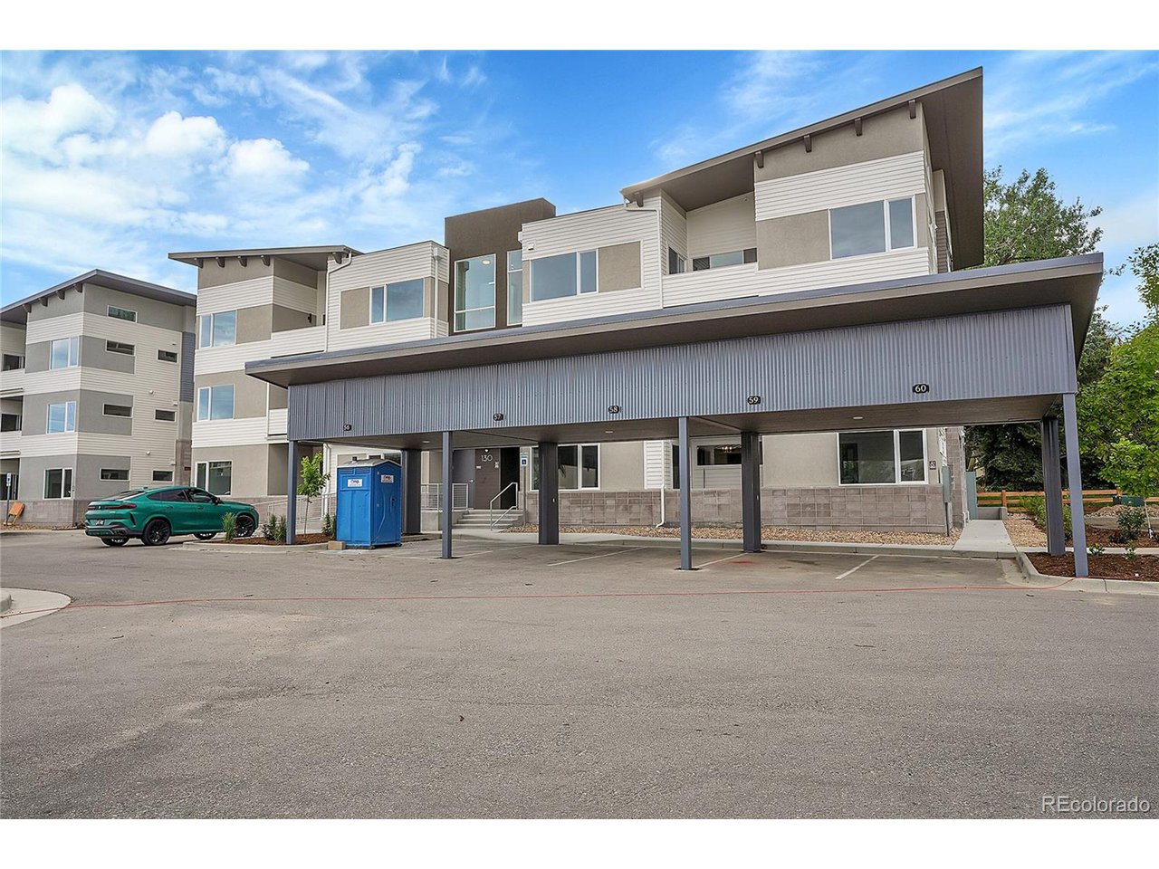 1304 Snowberry 102