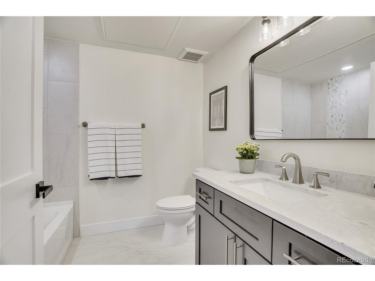 1304 Snowberry 102