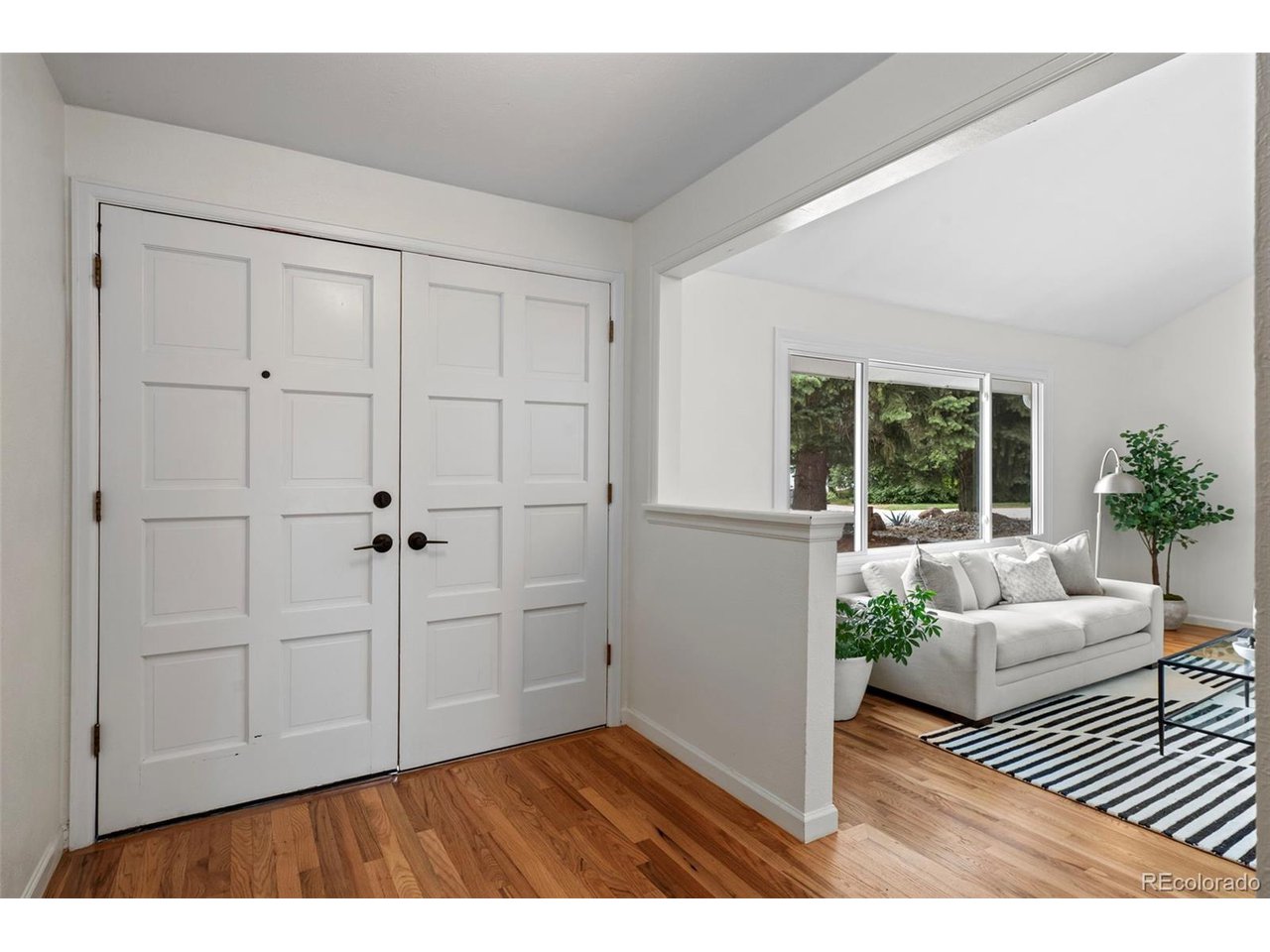 6976 Green Willow Ct