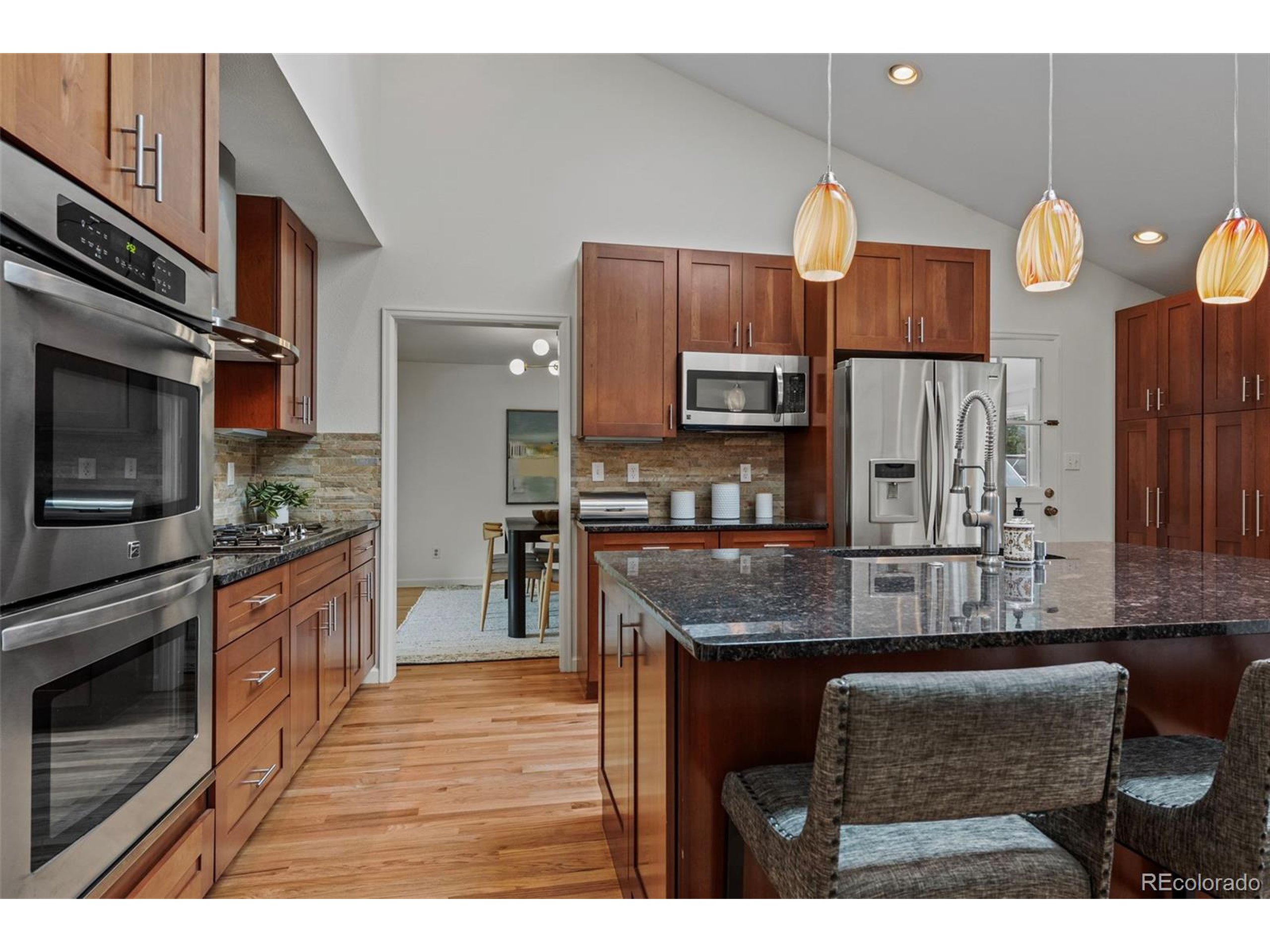 6976 Green Willow Ct