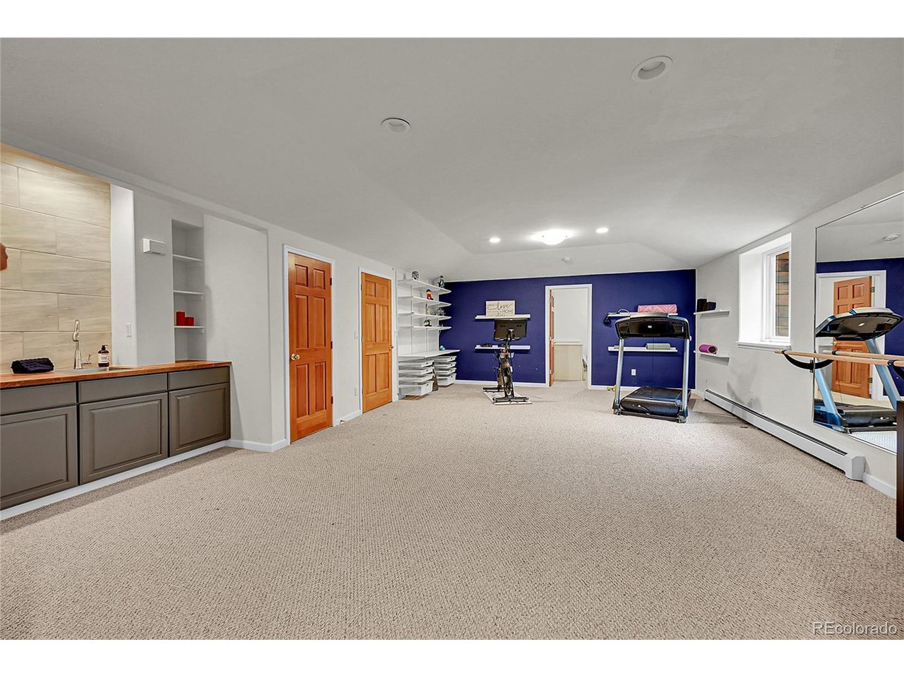 2558 Premier Pl