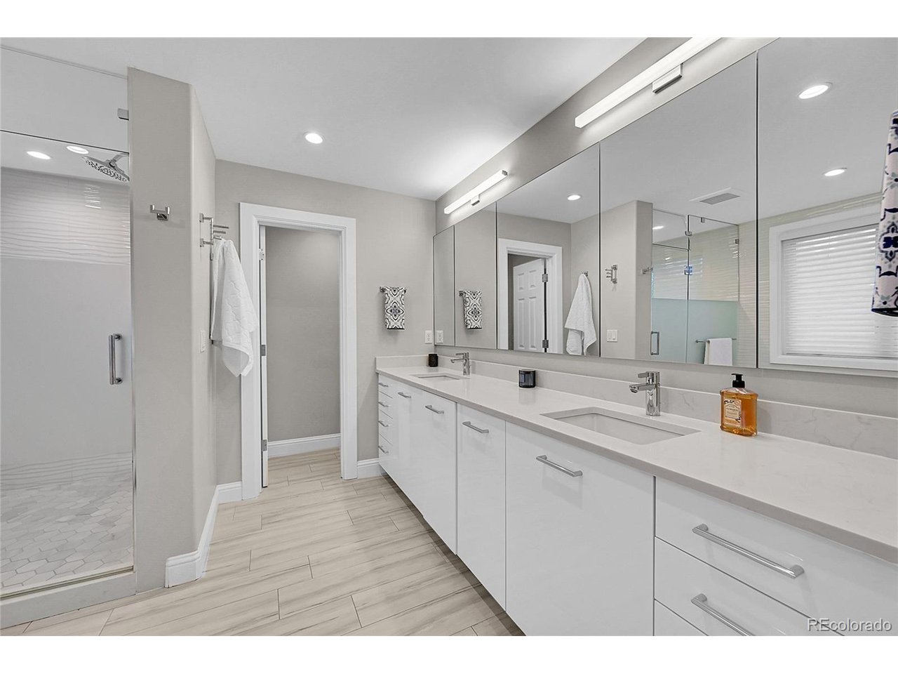 2558 Premier Pl