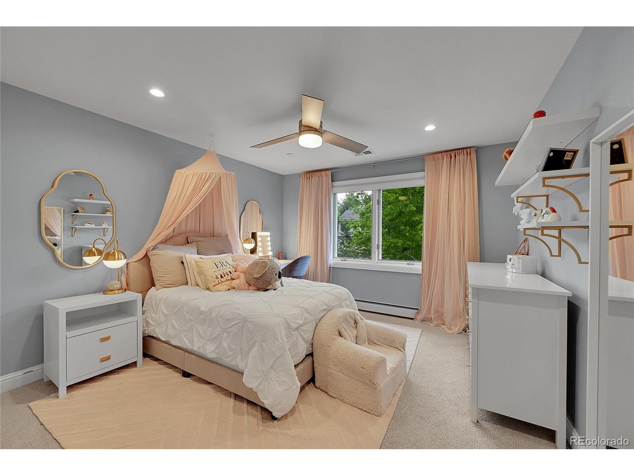 2558 Premier Pl