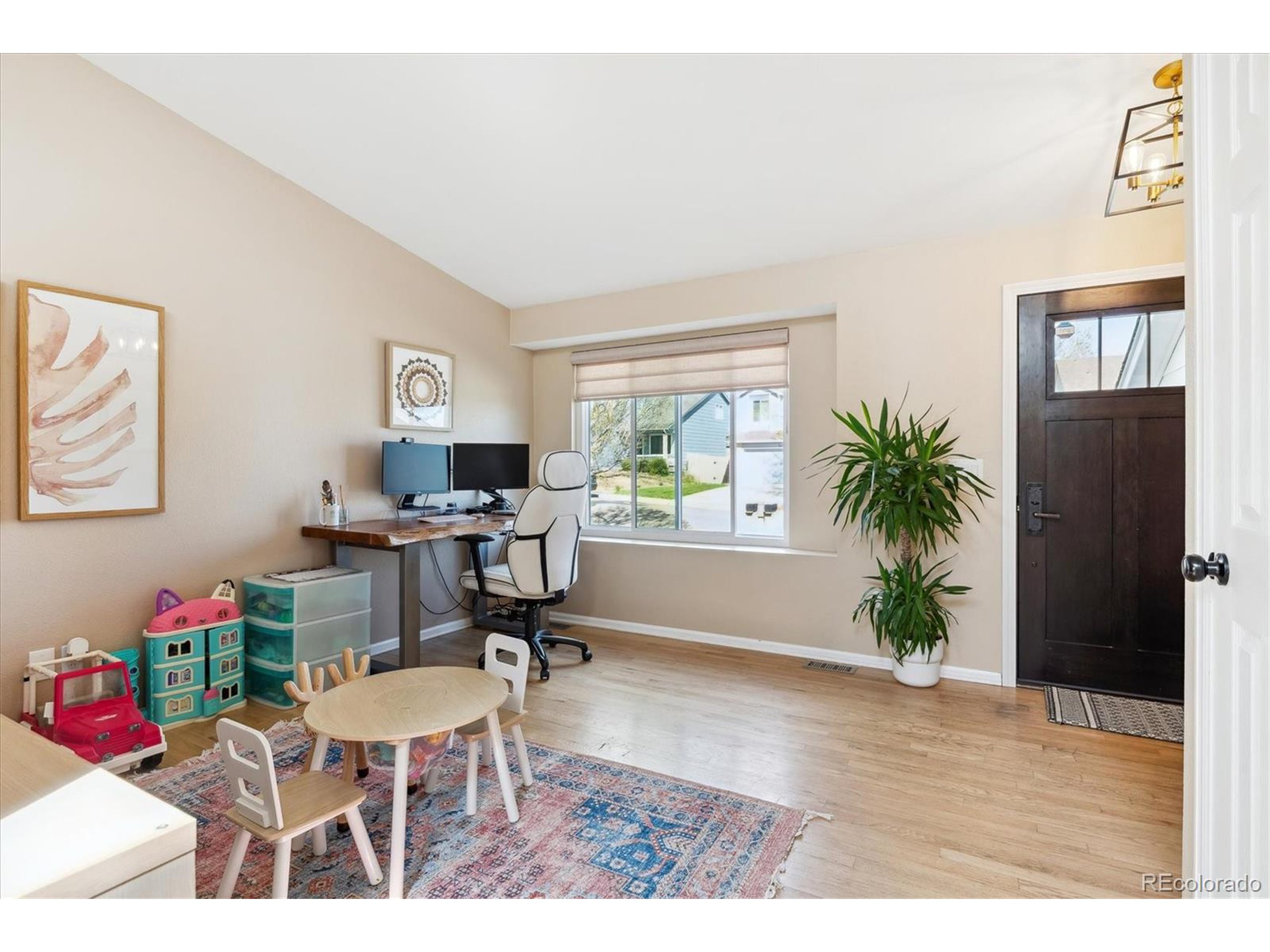 1462 Hyacinth Way