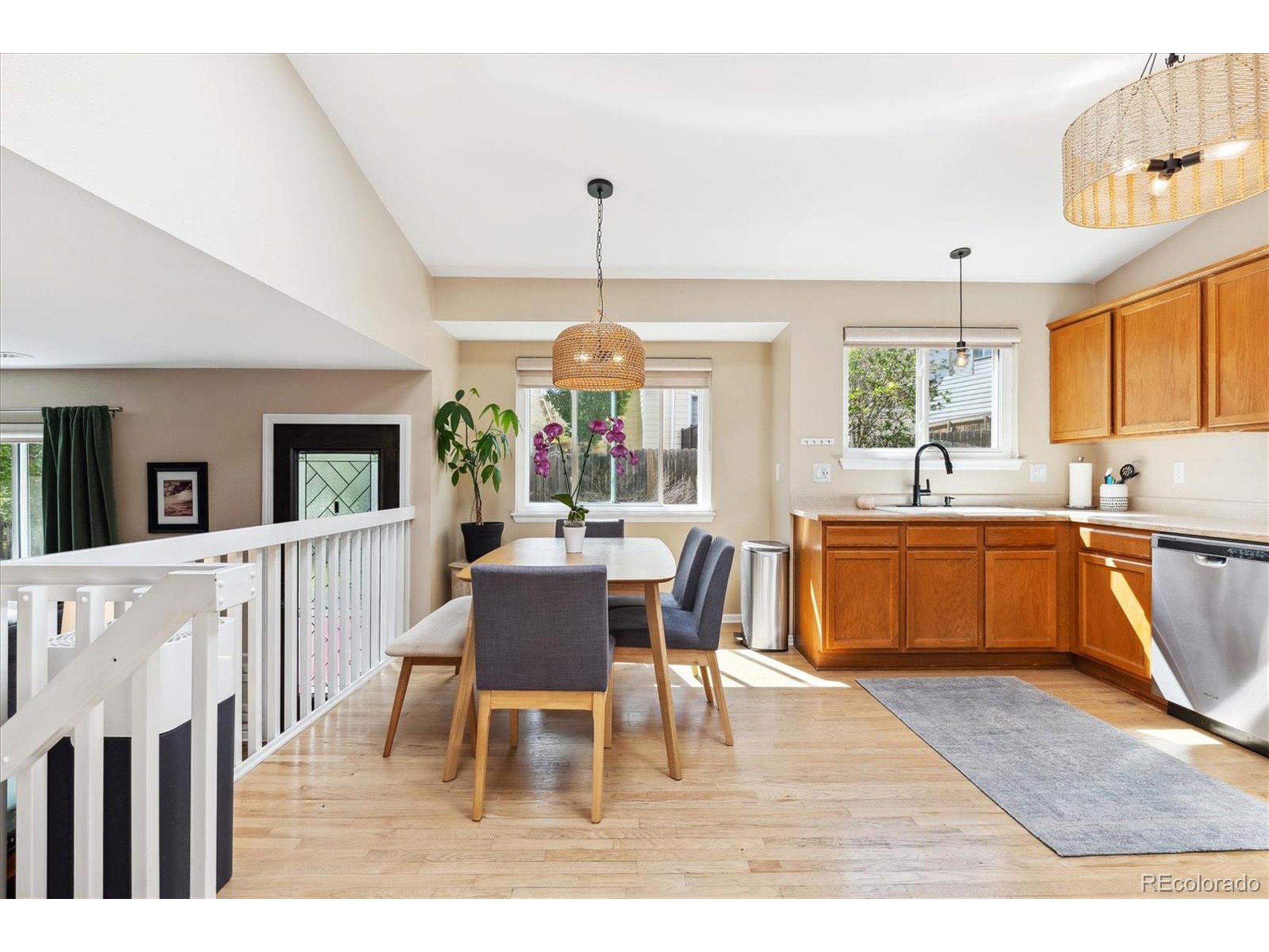 1462 Hyacinth Way