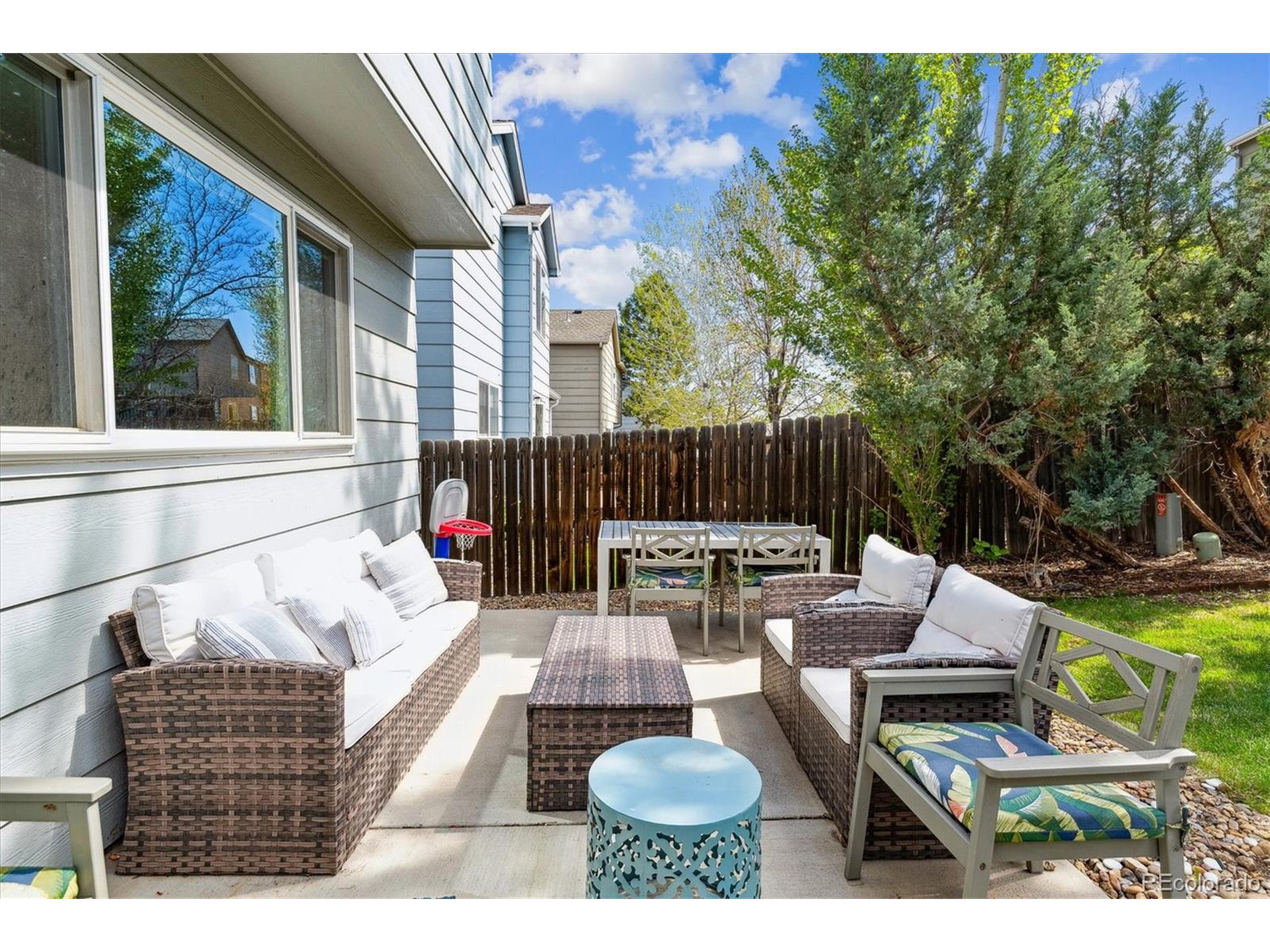 1462 Hyacinth Way