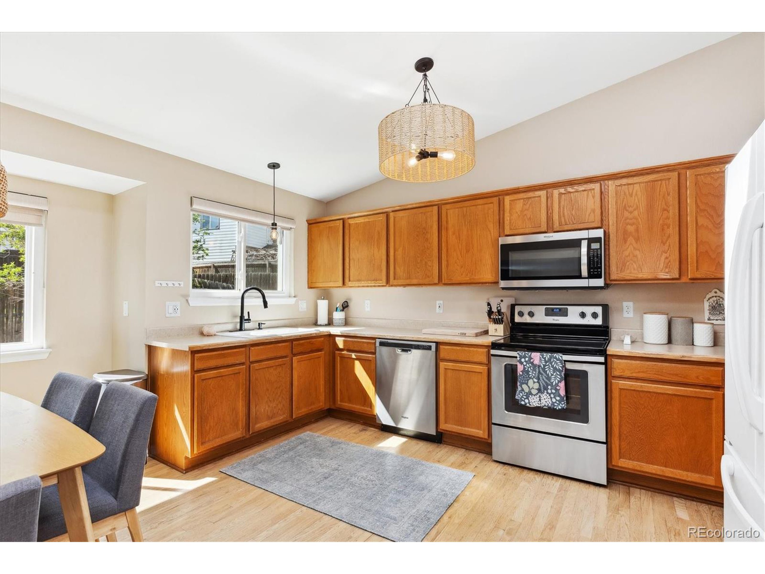1462 Hyacinth Way