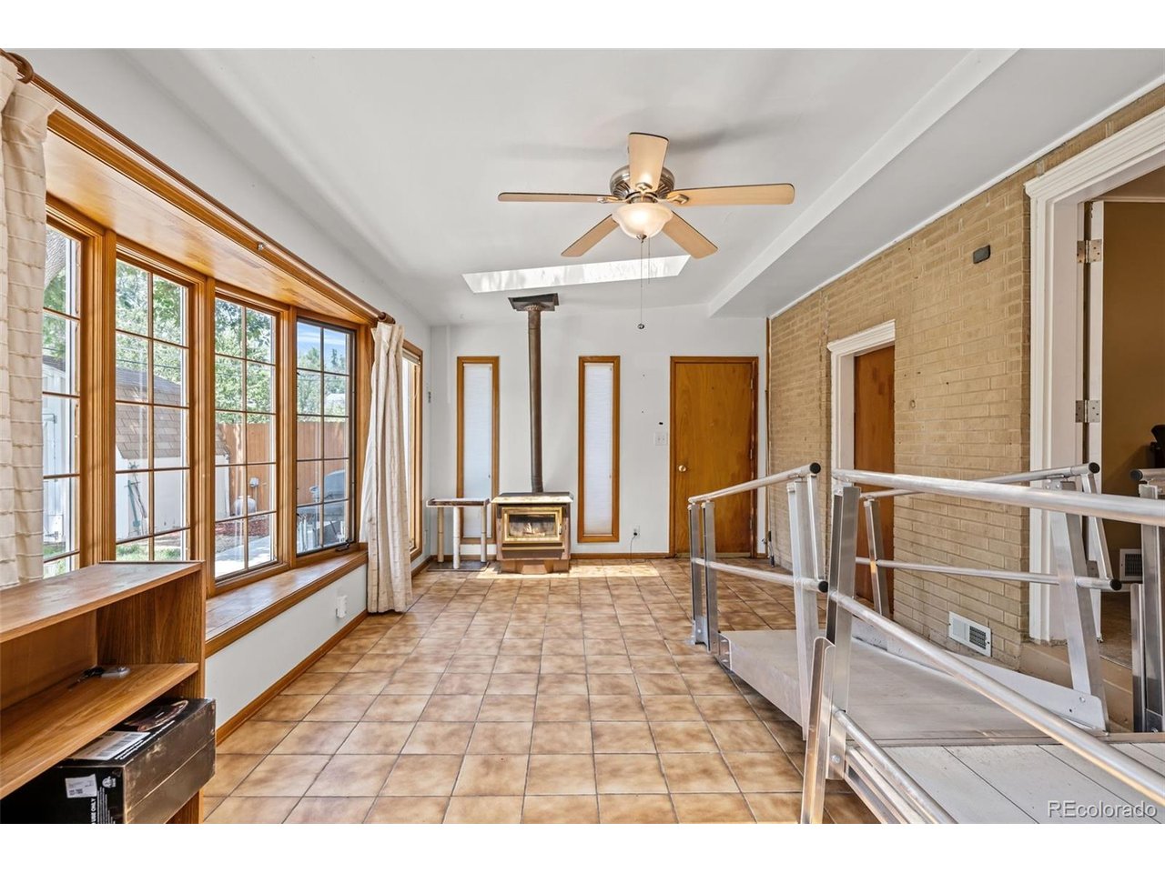 6421 Iris Ct