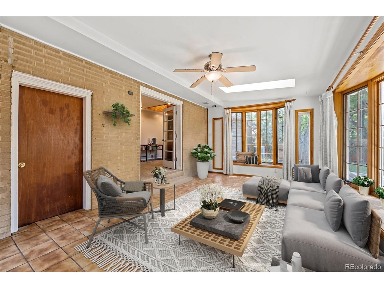 6421 Iris Ct