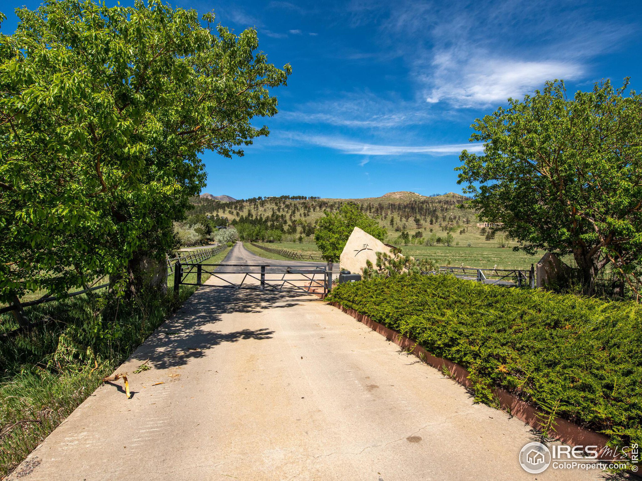 9631 Mountain Ridge Pl