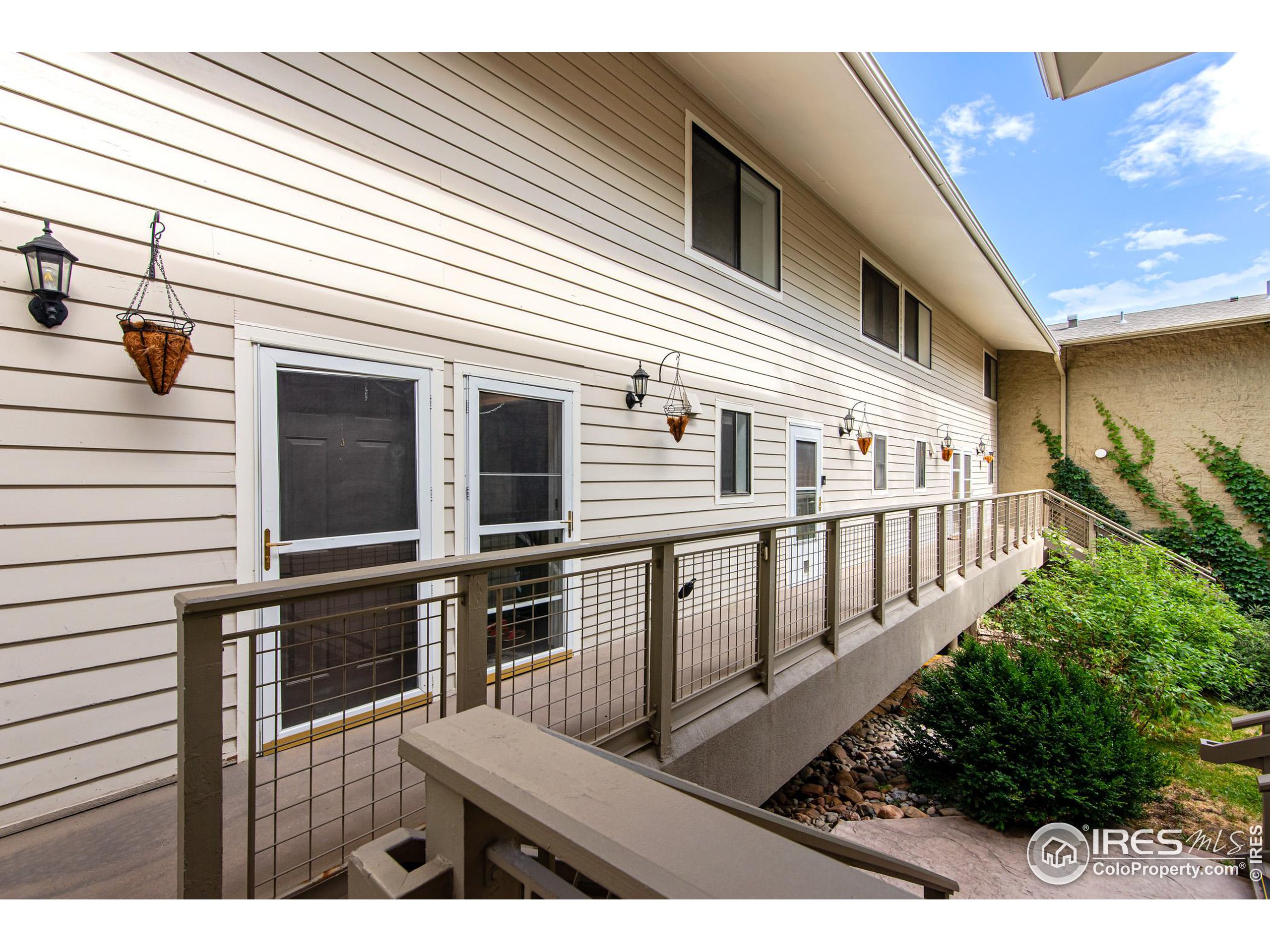 208 Pearl St Unit: K