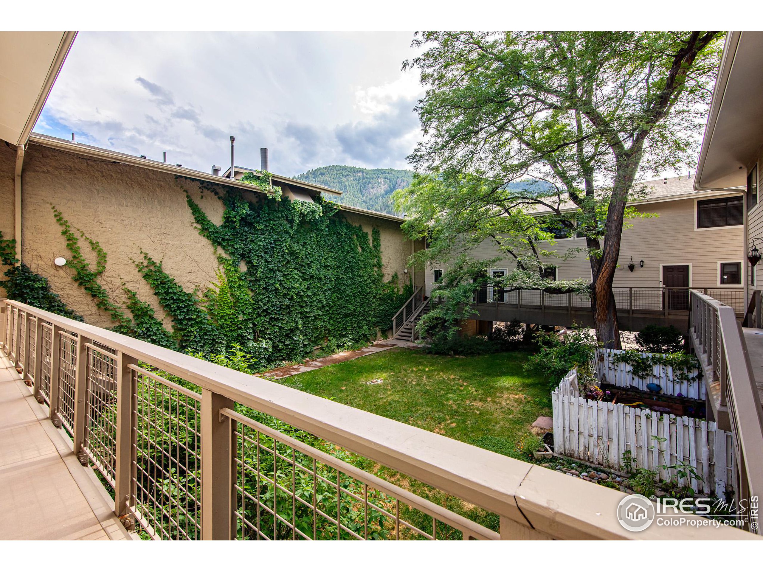 208 Pearl St Unit: K