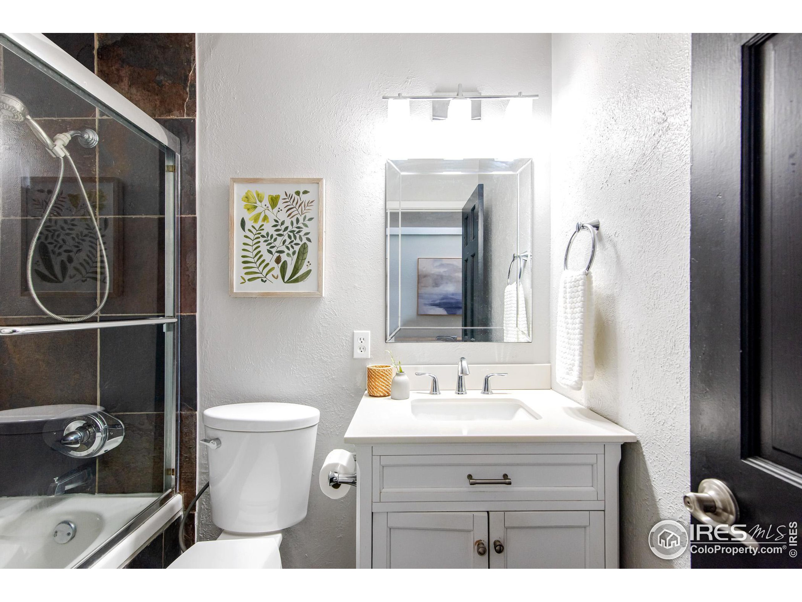 208 Pearl St Unit: K