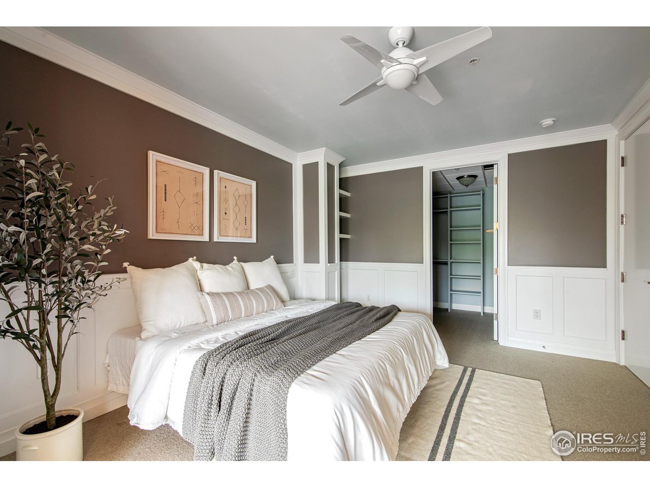 1155 Canyon Blvd Unit: 202