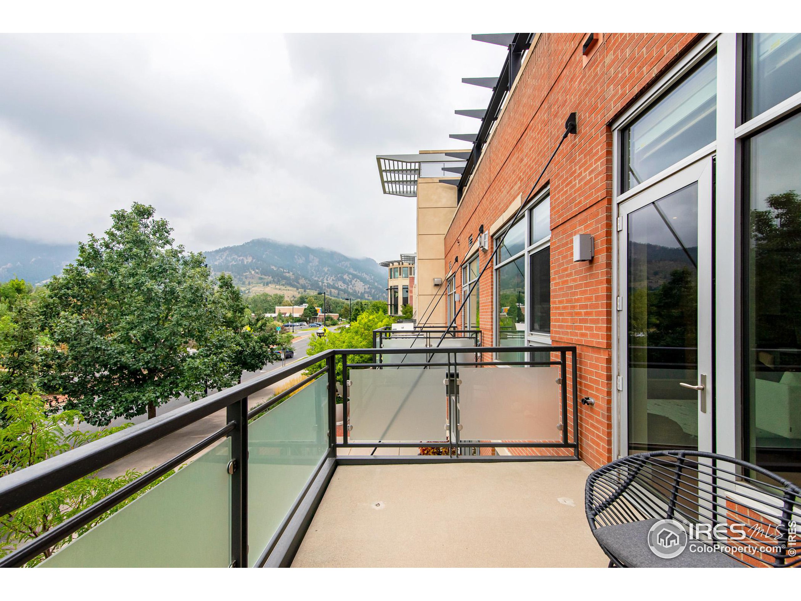 1155 Canyon Blvd Unit: 202