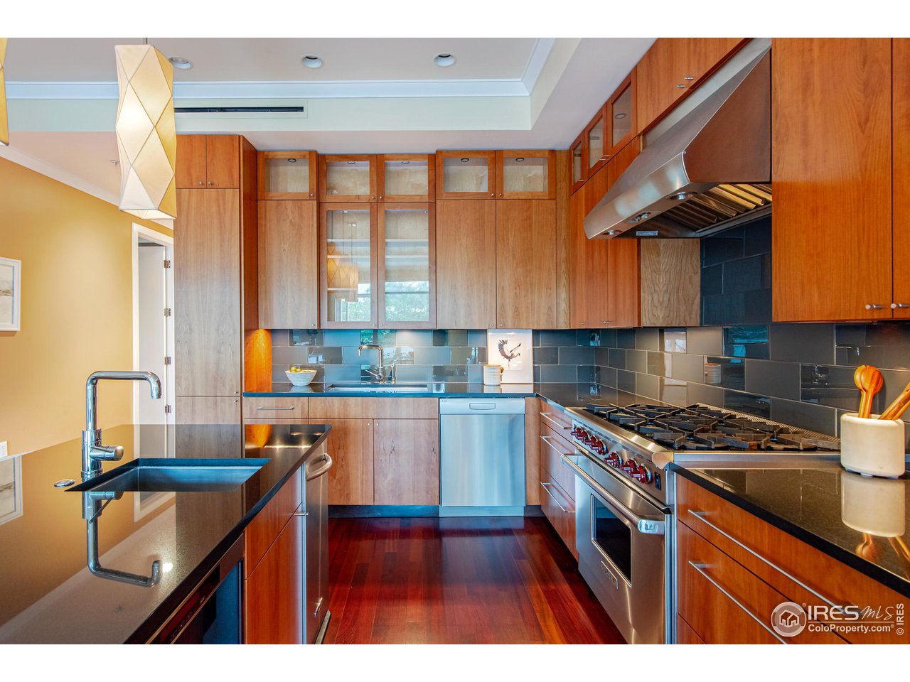 1155 Canyon Blvd Unit: 202