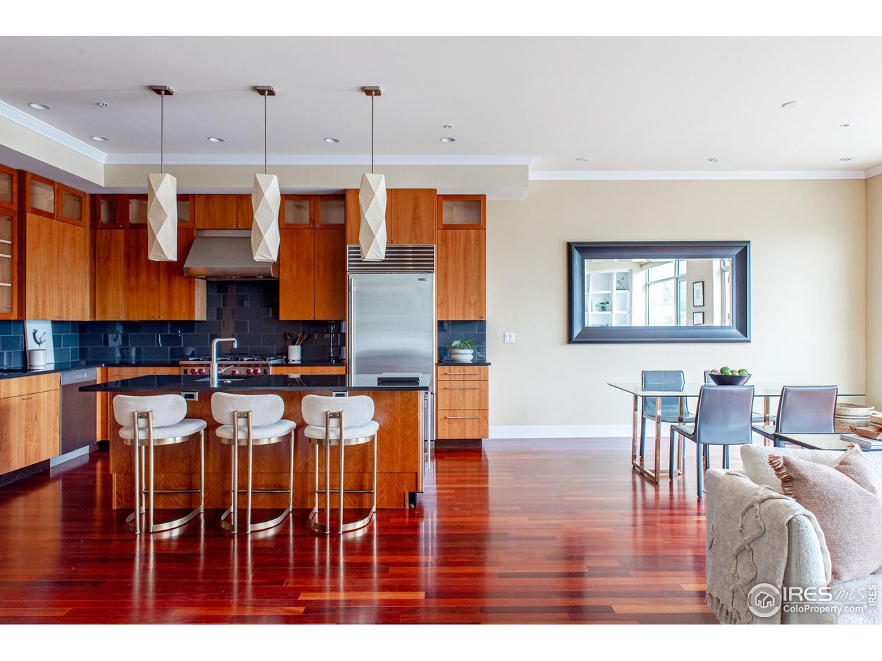 1155 Canyon Blvd Unit: 202