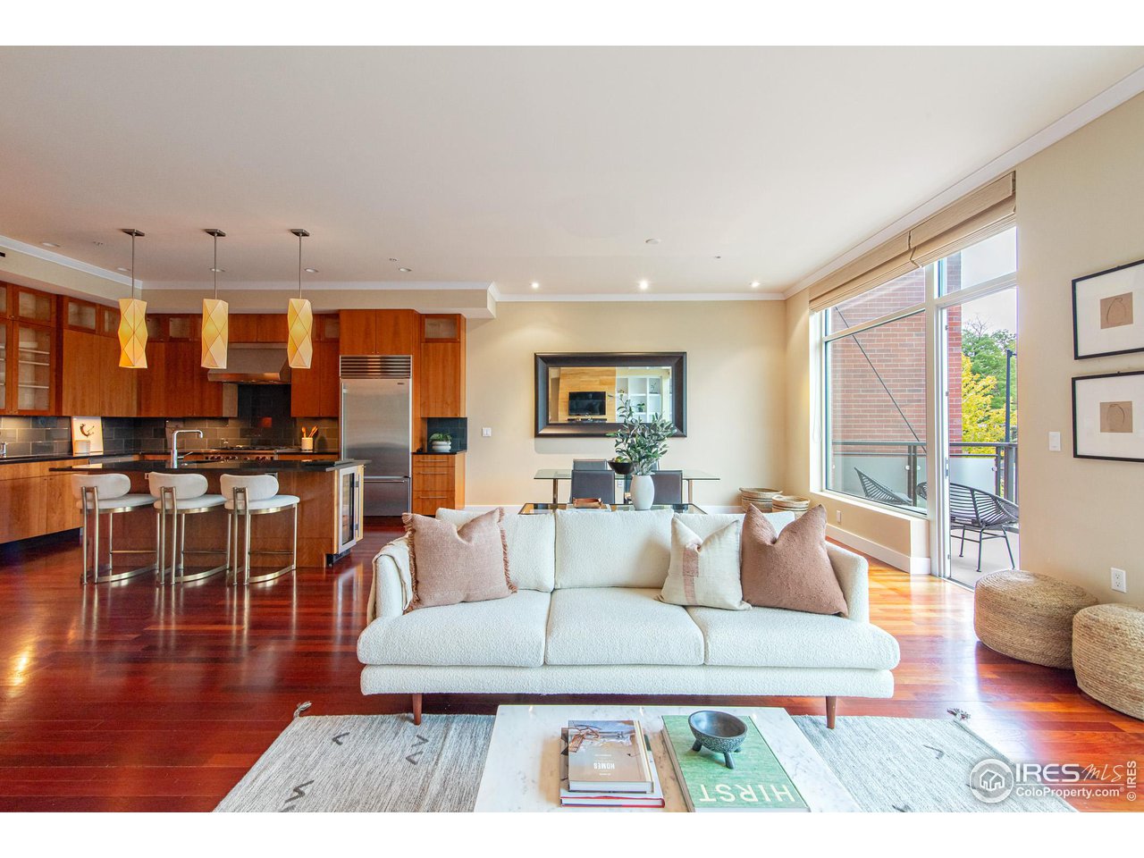 1155 Canyon Blvd Unit: 202