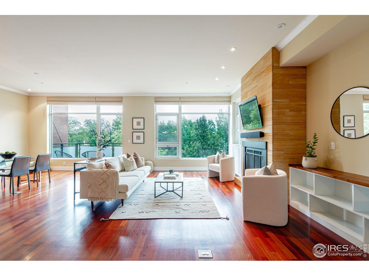 1155 Canyon Blvd Unit: 202