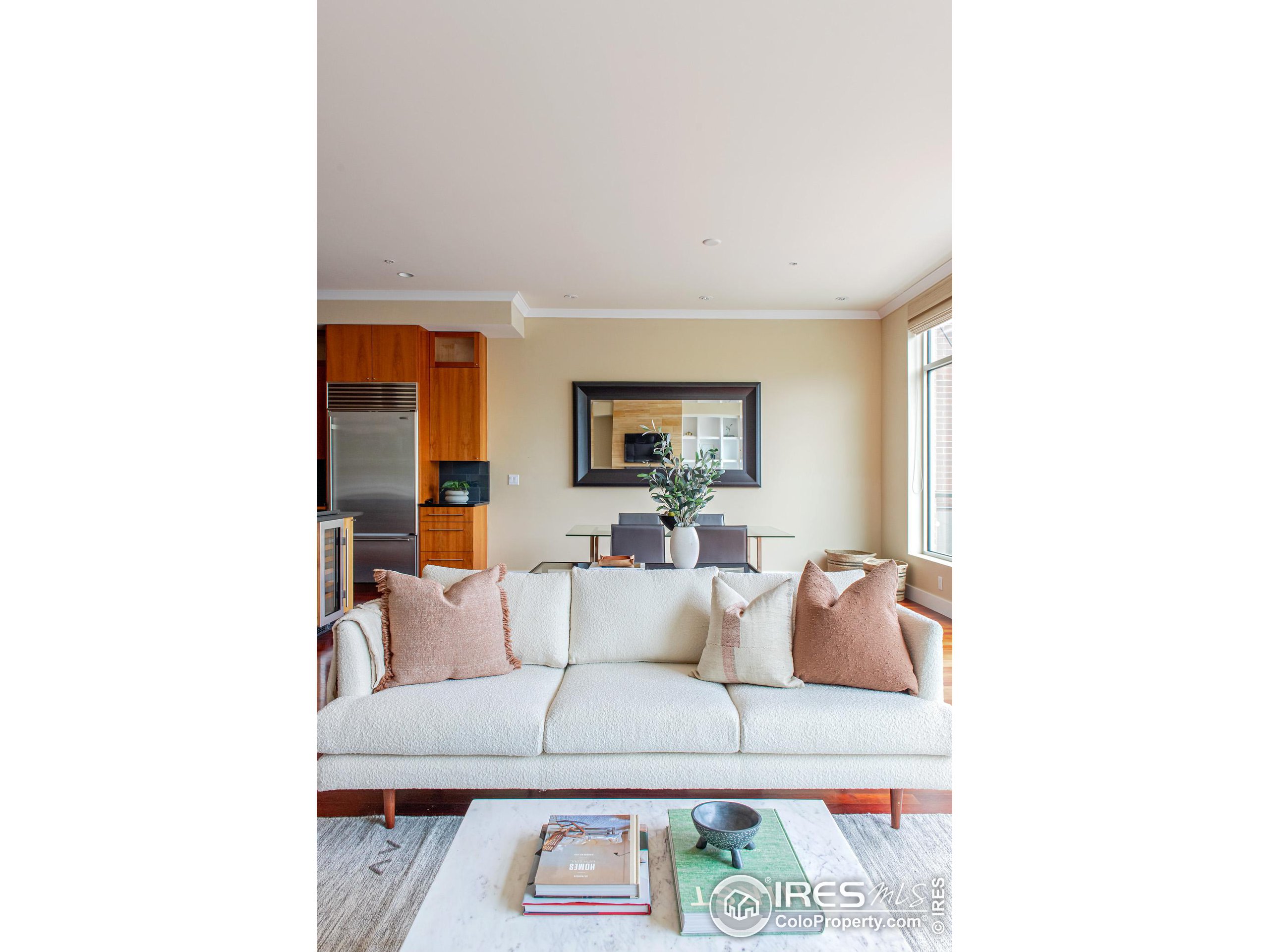 1155 Canyon Blvd Unit: 202