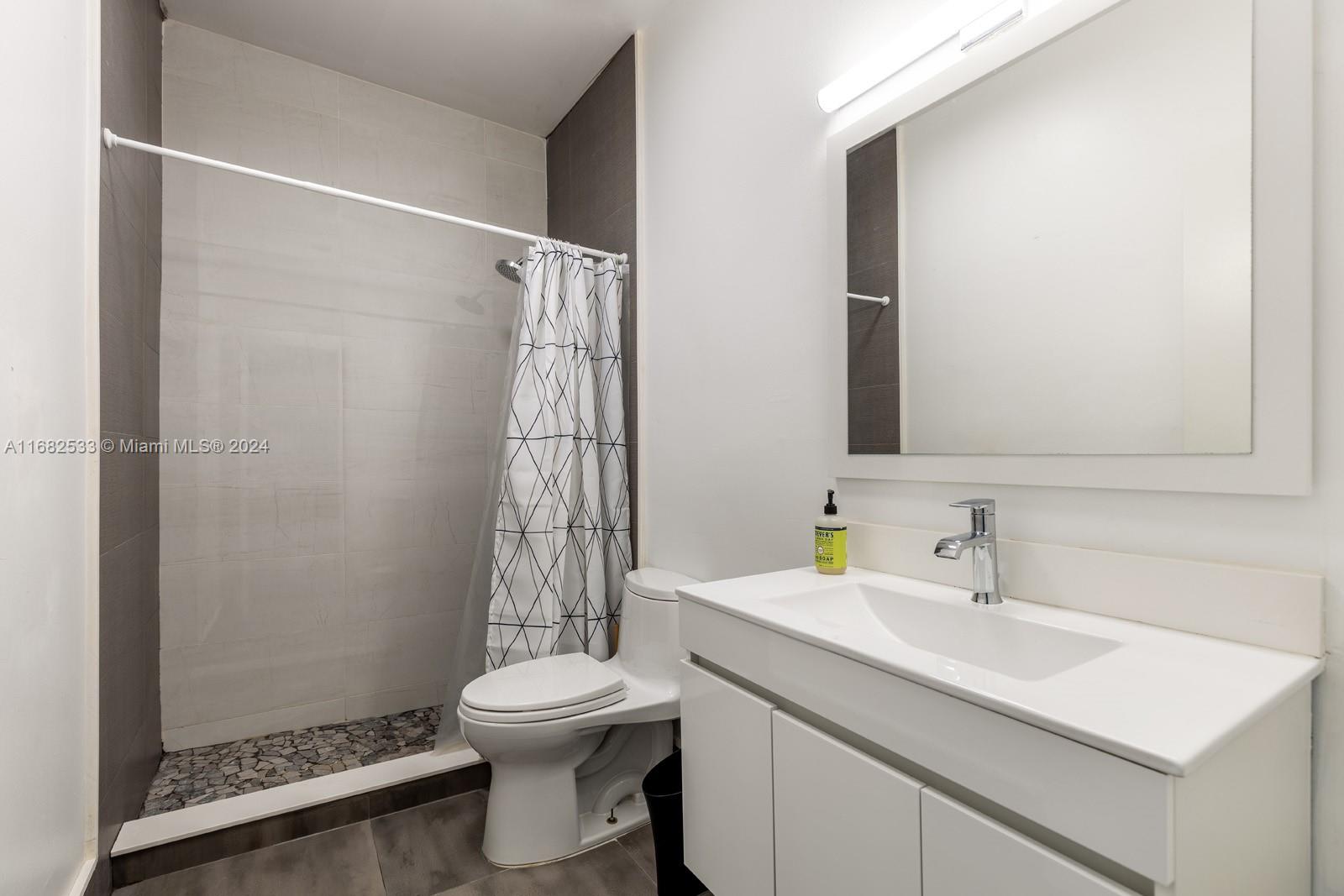 701 Meridian Ave # 8