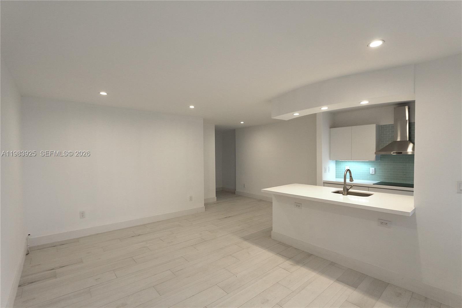 1021 Michigan Ave # 8